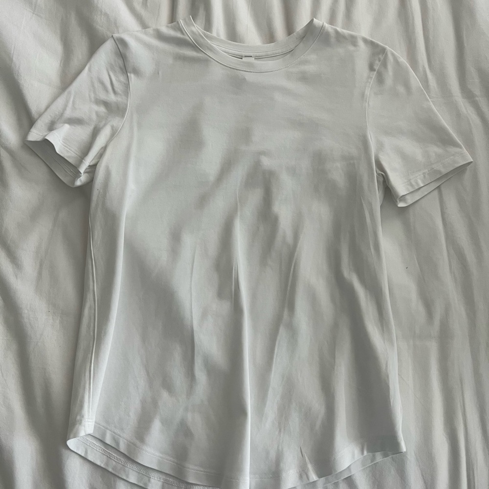 lululemon white t-shirt